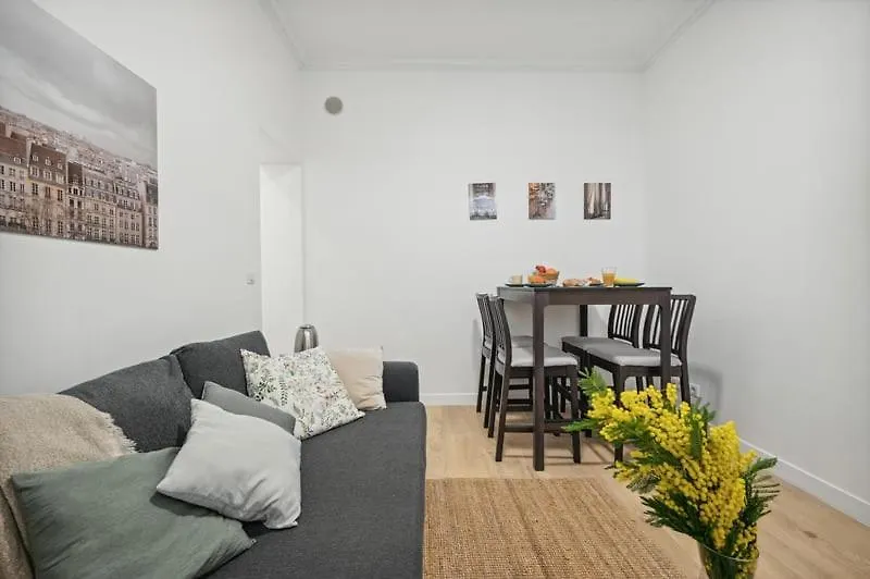 Apartment Paris 14E ,Cosy Appartement 2 Pieces Renove