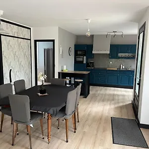  Hébergement de vacances La Maison Dans Les Bois France